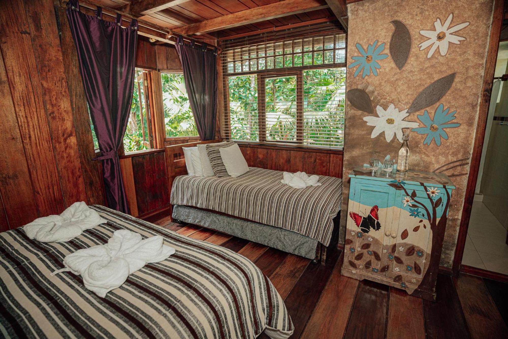 Mindo Garden Lodge And Wildlife Reserve ภายนอก รูปภาพ