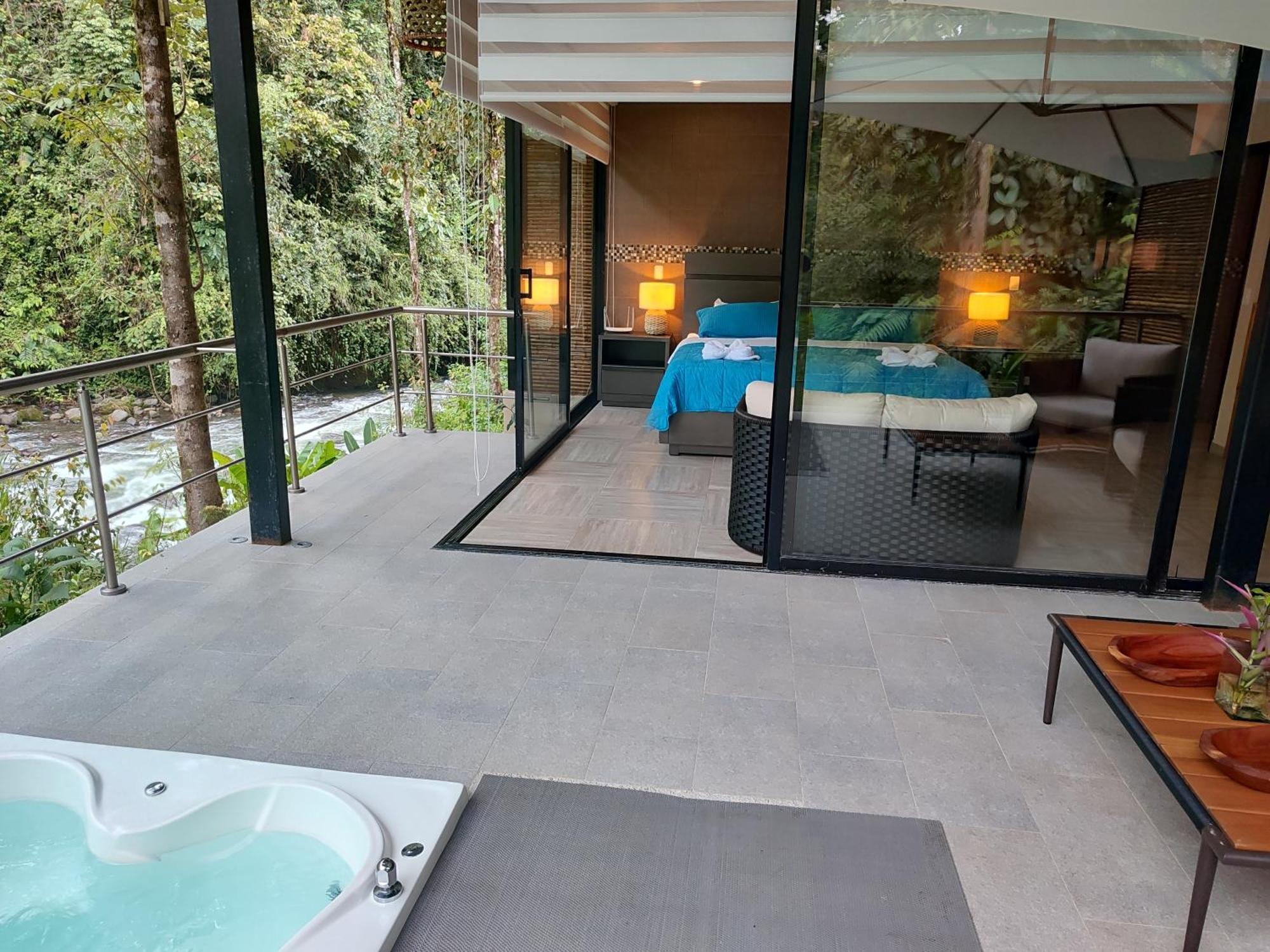 Mindo Garden Lodge And Wildlife Reserve ภายนอก รูปภาพ
