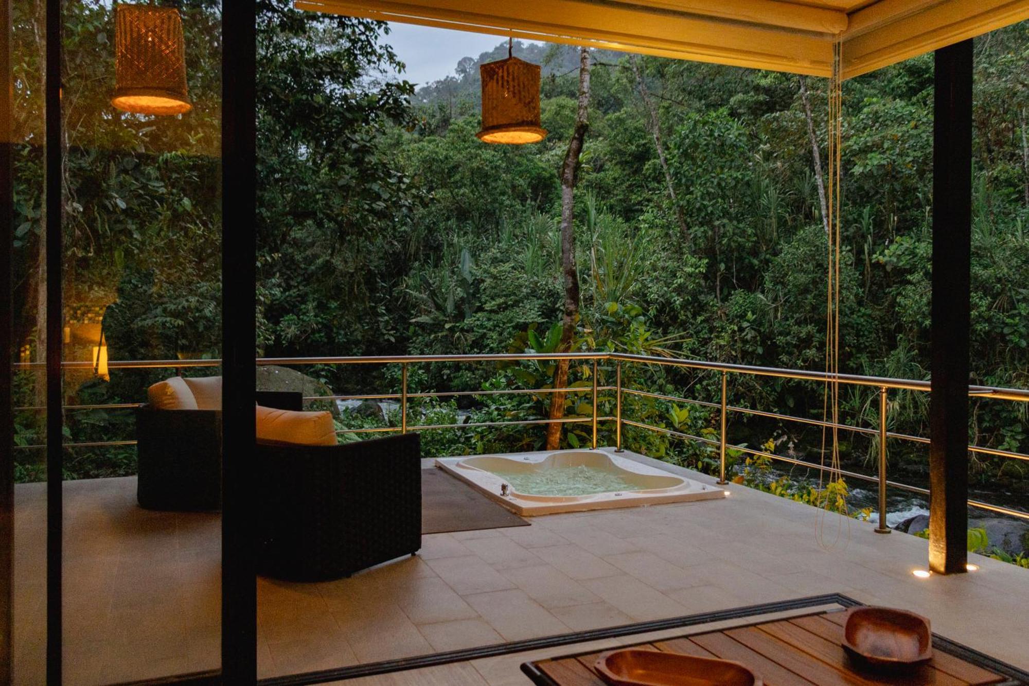 Mindo Garden Lodge And Wildlife Reserve ภายนอก รูปภาพ